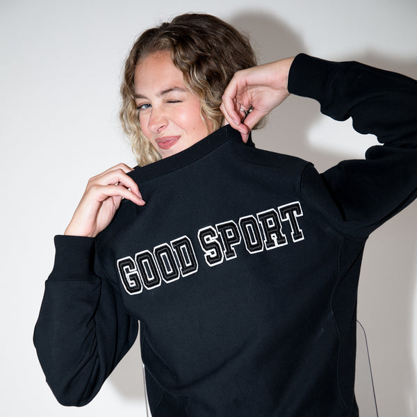 Sweatshirt_Unisex_Black_GS_03_